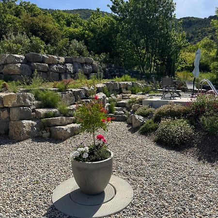Gites Les Rochers De Plaisians Exterior foto